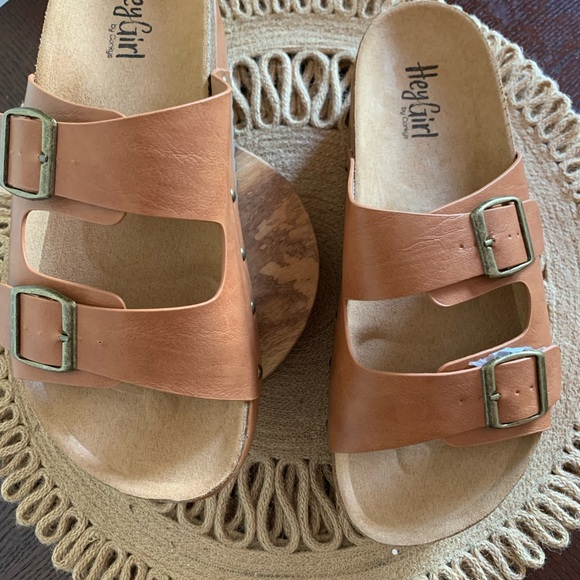 Corkys Wannabe Women’s 2” Platform Sandal - Picture 2 of 4